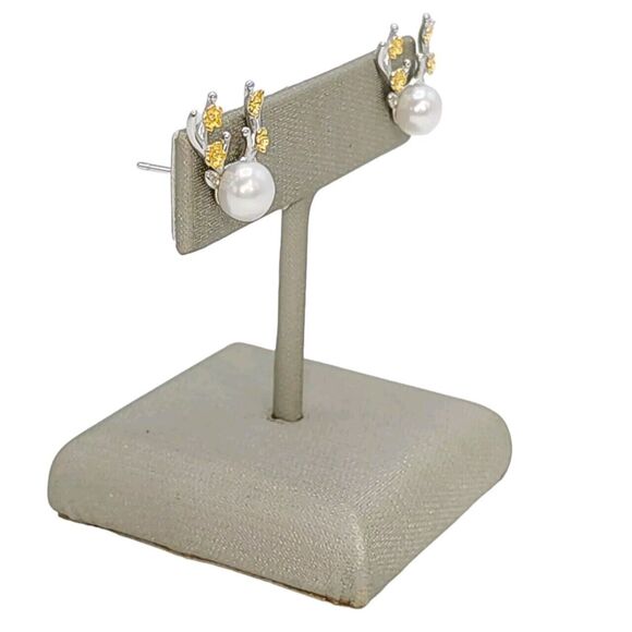 925 Sterling Silver Cultured Freshwater Pearl Stud Earrings Reindeer Shaped - Picture 3 of 7